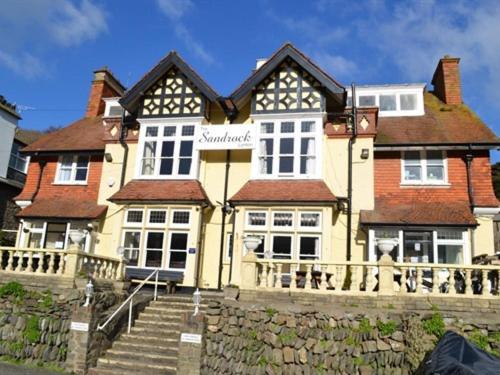 The Sandrock Lynton Exterior photo
