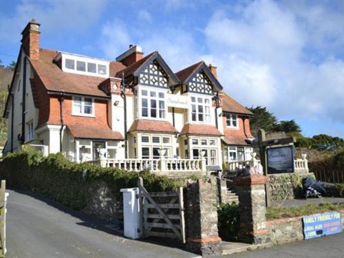 The Sandrock Lynton Exterior photo